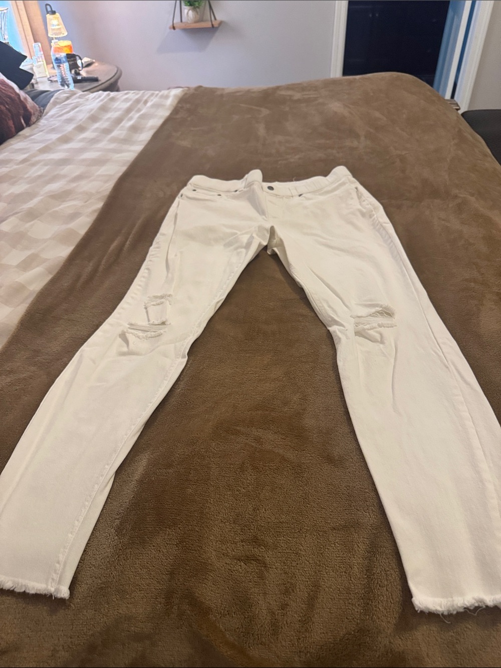 HUE White Distressed Skinny Jeans